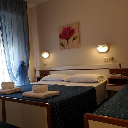 Hotel La Cappuccina Riccione Ruang foto