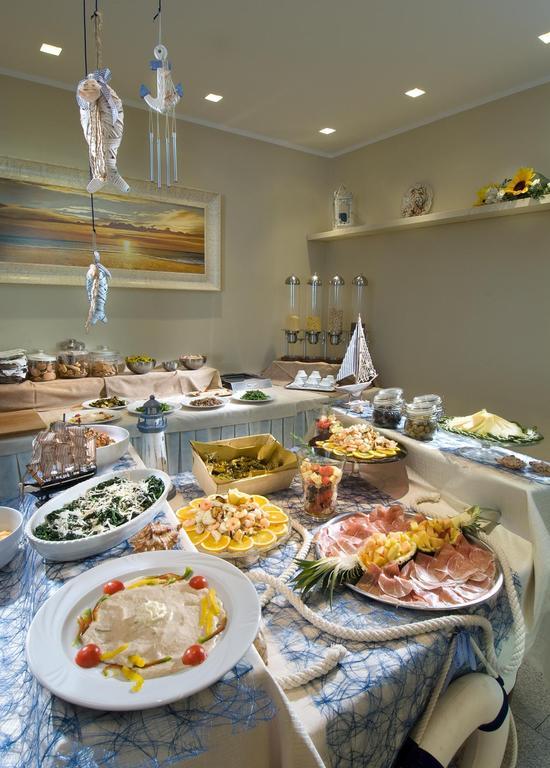 Hotel La Cappuccina Riccione Bagian luar foto