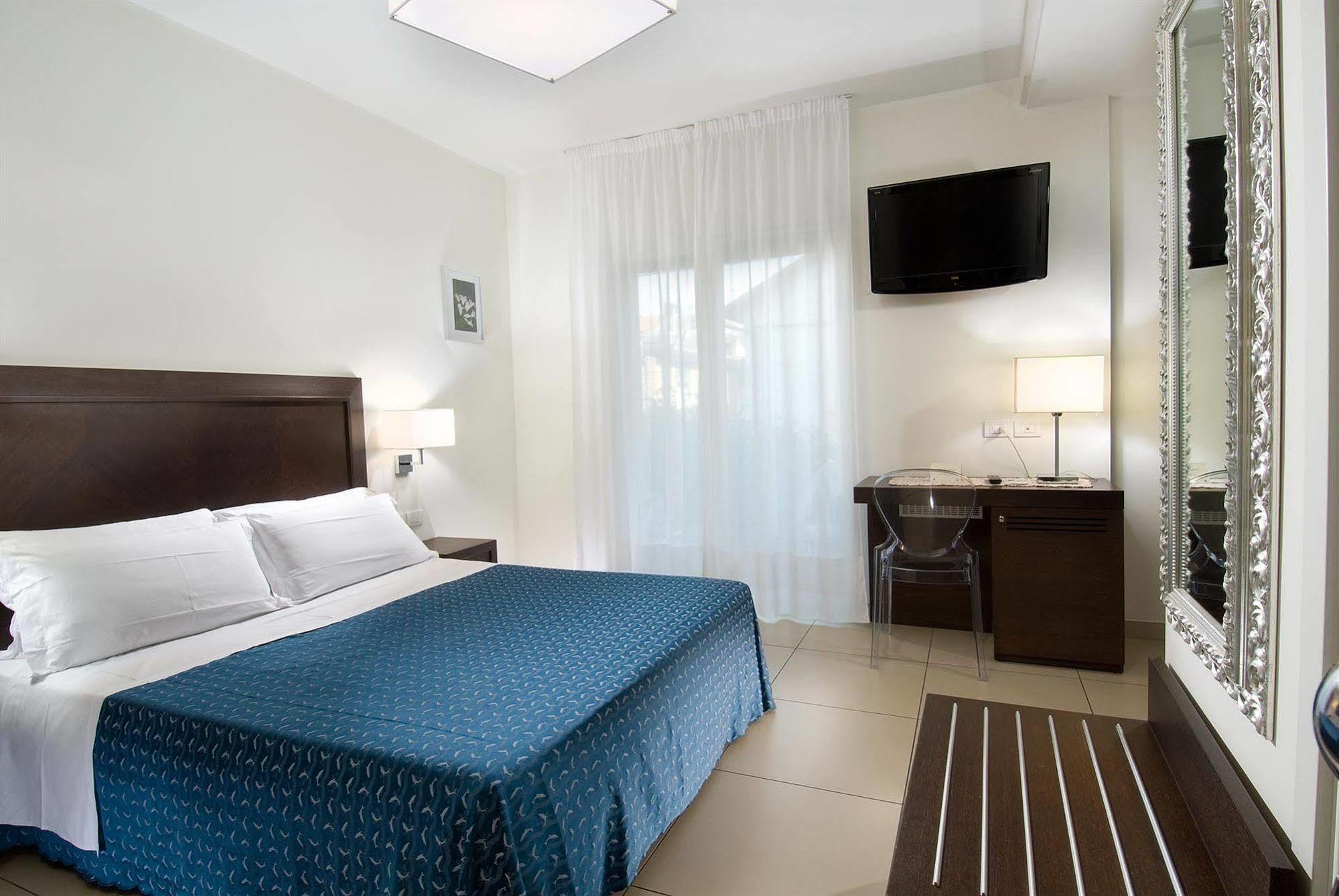 Hotel La Cappuccina Riccione Bagian luar foto